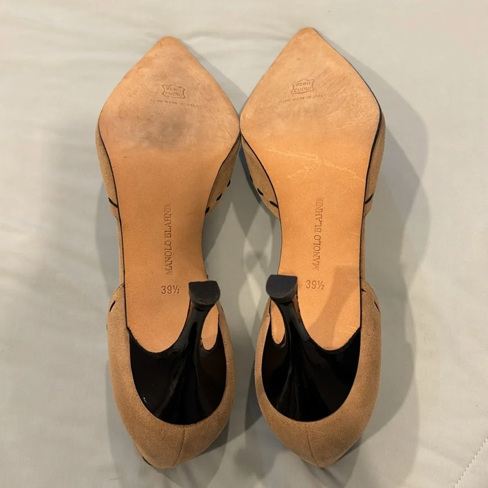 Manolo Blahnik Tan Suede Black Patent Leather Stitching 39.5 EU / 9 US